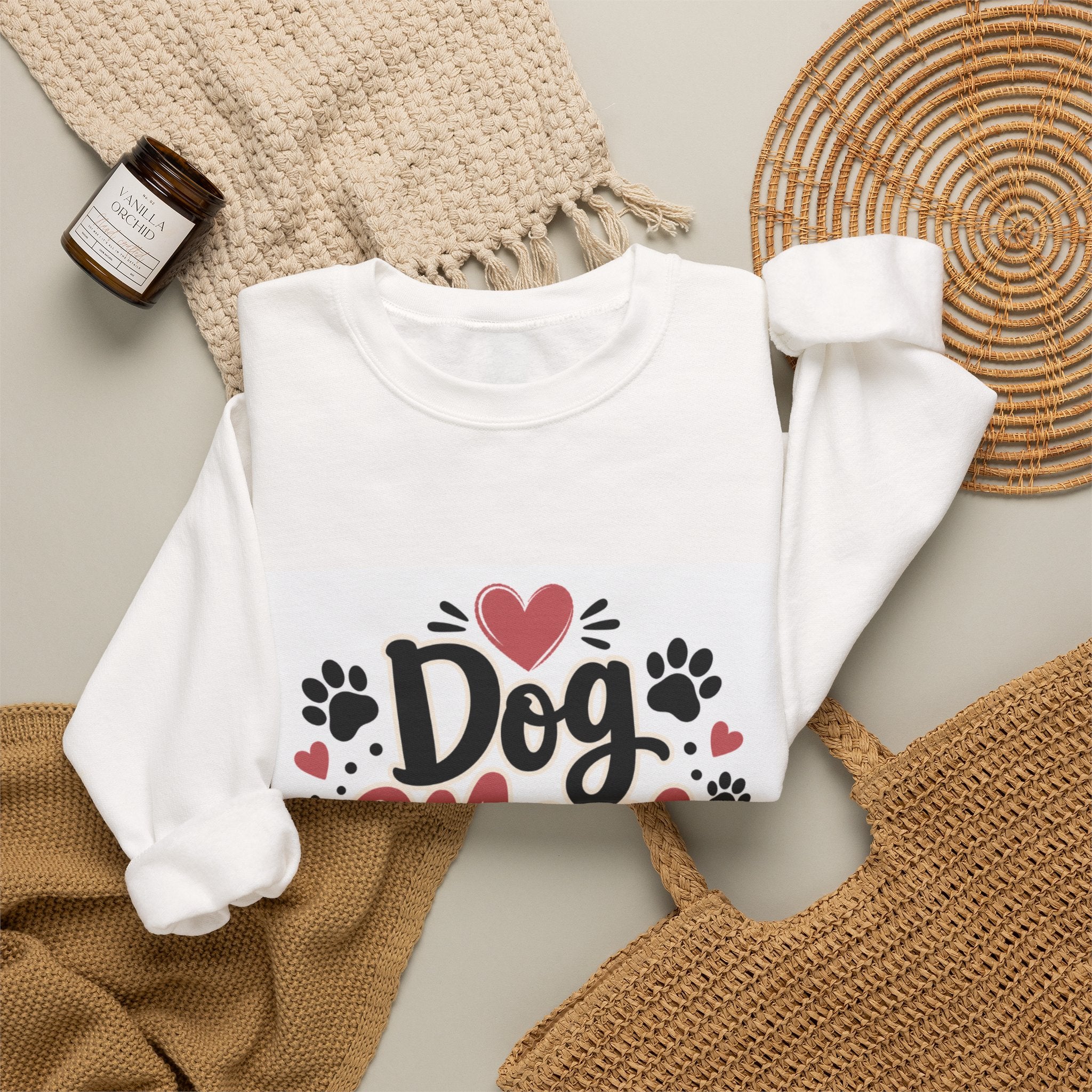 Dog-Mom-Sweatshirt weiß – Motiv Pfoten & Herzen (Allover)
