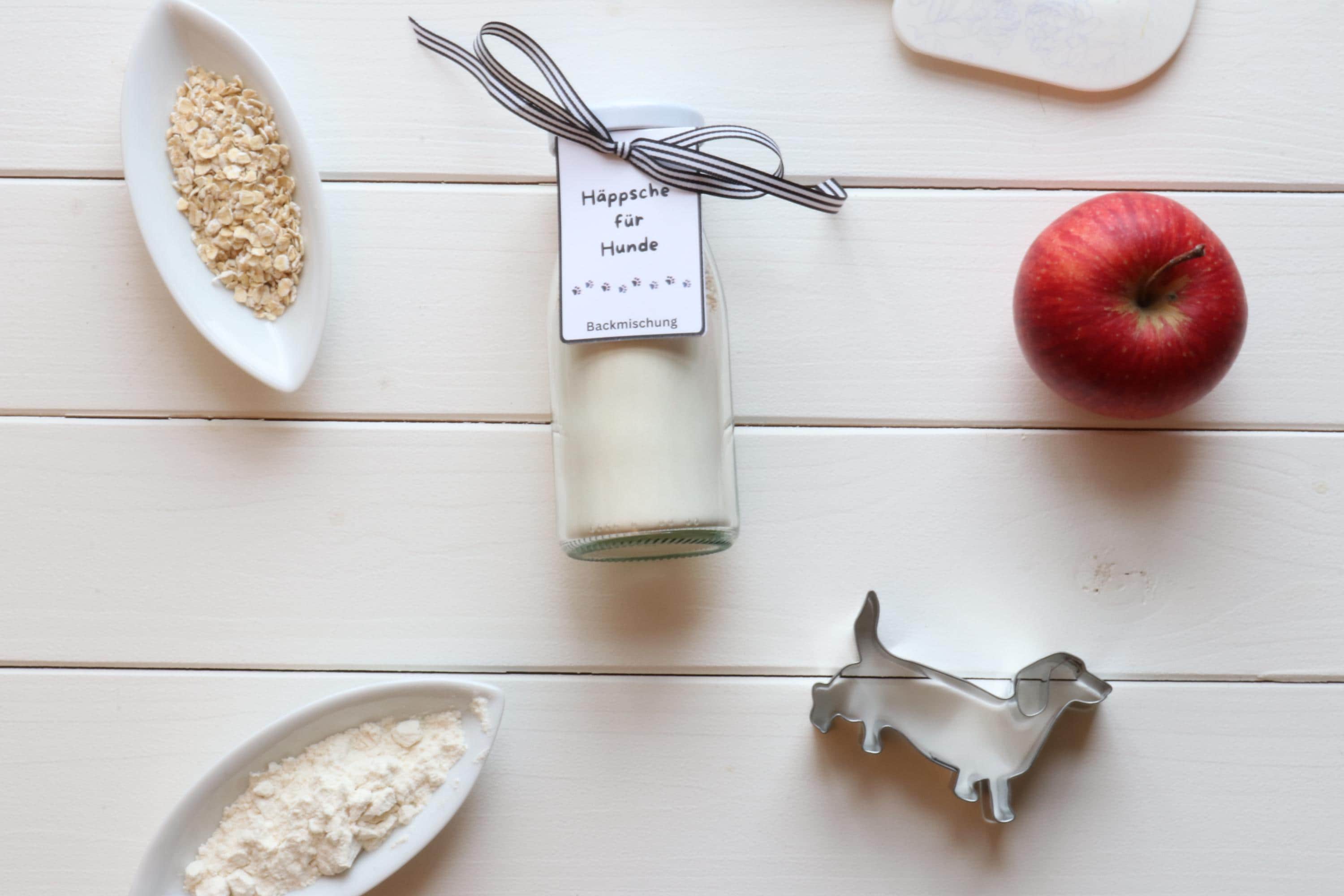 Hundekekse Backmischung mit Ausstechform als Dackel, Tiernahrung, Hundeleckerlies, Backmischung im Glas, ideal als Geschenk,