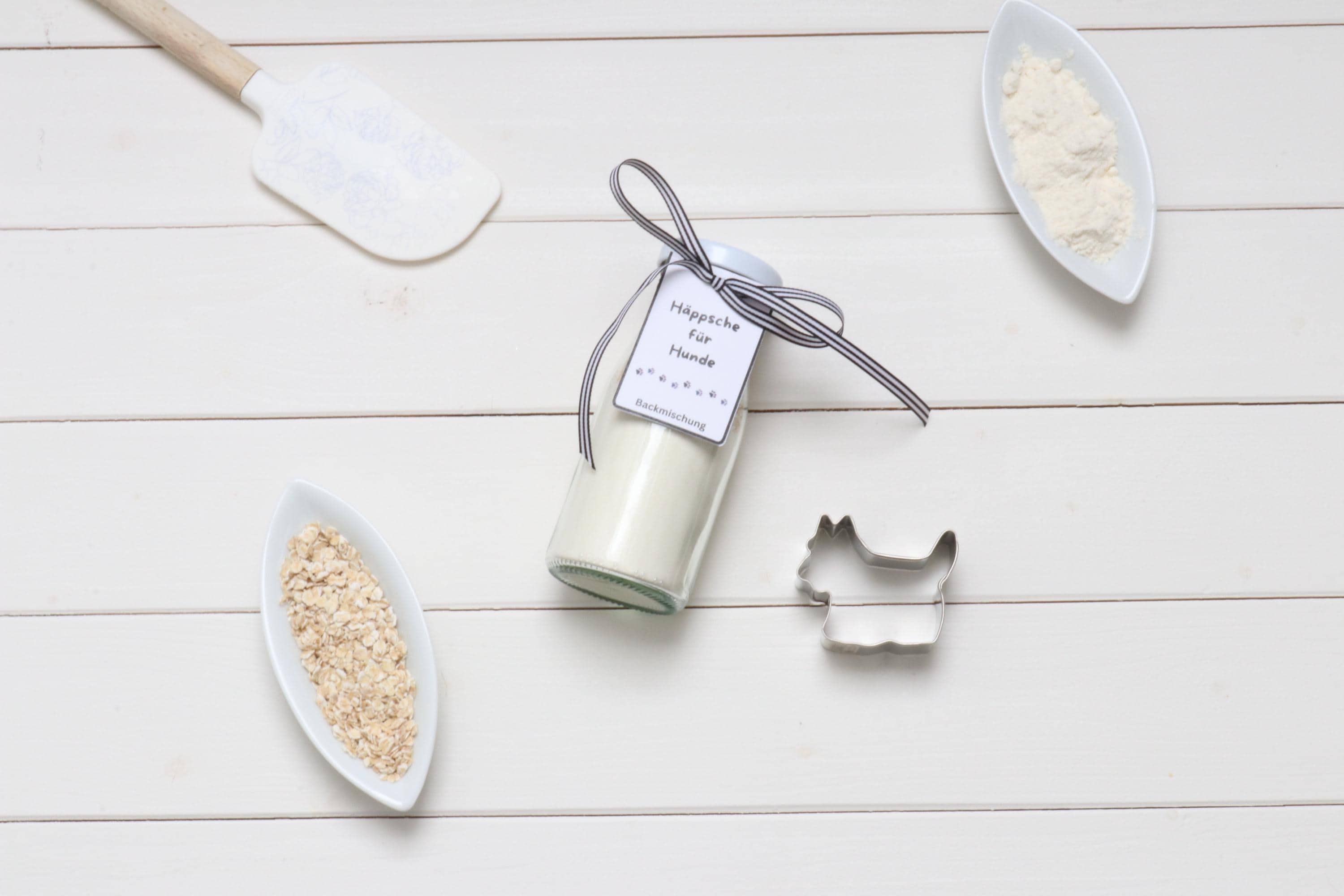 Hundekekse Backmischung mit Ausstechform als Terrier, Tiernahrung, Hundeleckerlies,Backmischung im Glas, ideal als Geschenk,